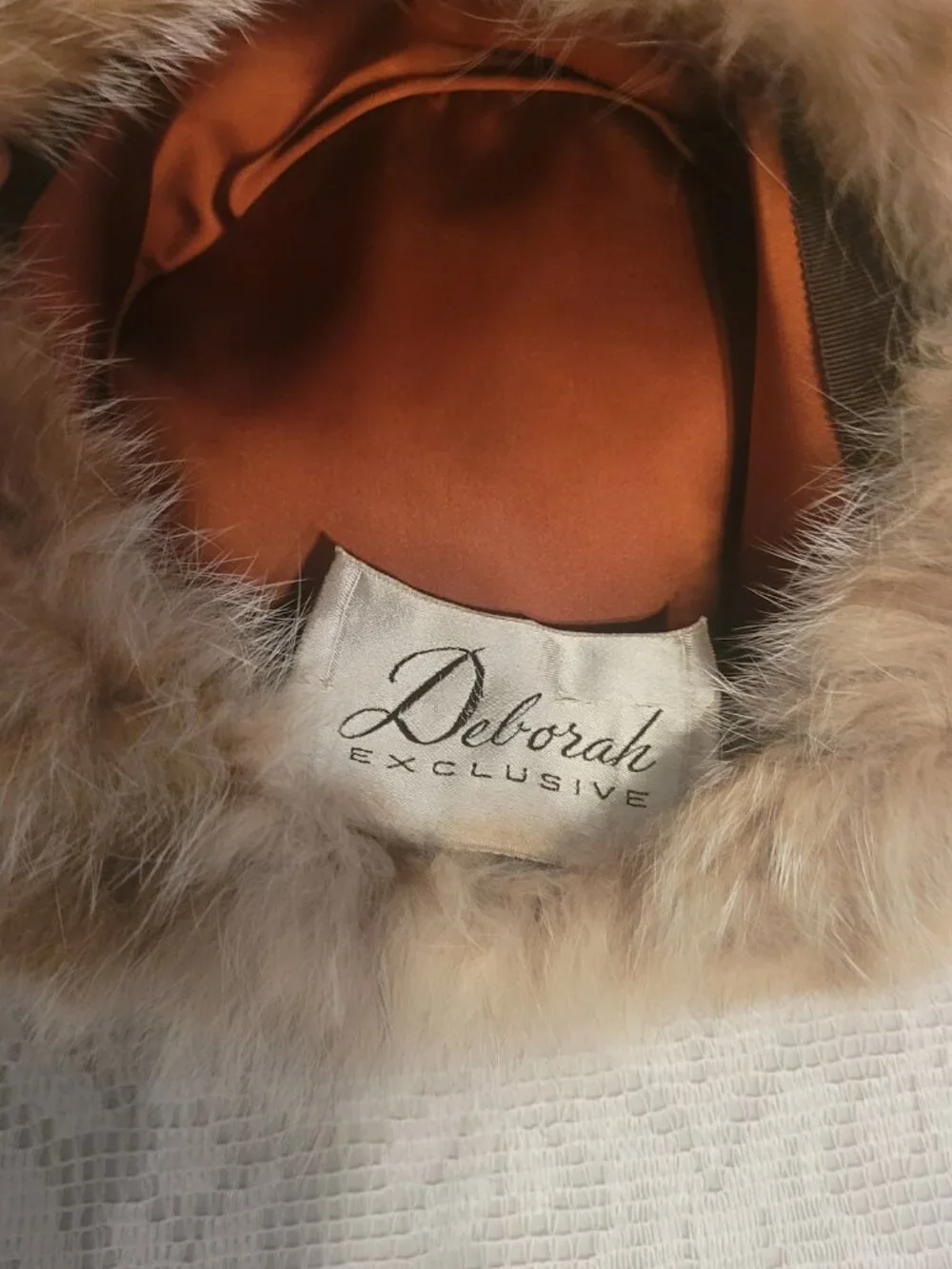 Vintage Fur Hat with Rare Schiaparelli Hat Box - Picture 3 of 6